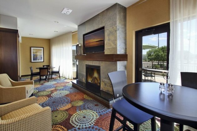 Holiday Inn Express - Colorado Springs - First & Main - Photo3