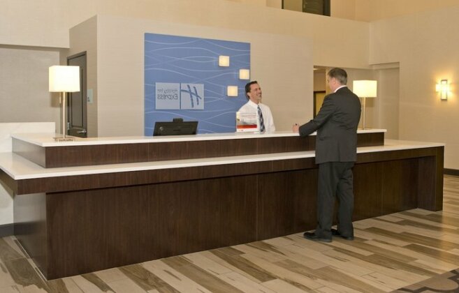 Holiday Inn Express Hotel & Suites Colorado Springs - Photo5