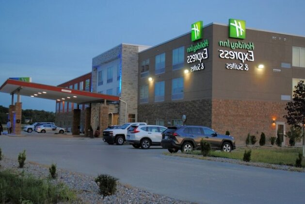 Holiday Inn Express & Suites - Columbia City