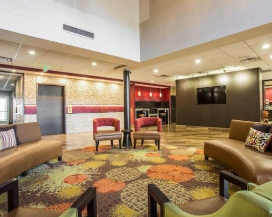 Comfort Suites at Harbison Columbia - Photo4