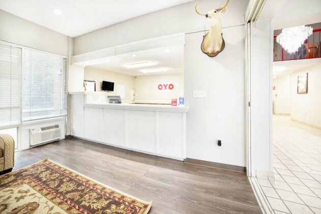 Econo Lodge Inn & Suites Fort Jackson Area - Photo5