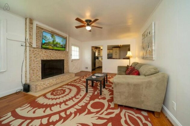 Jackson/USC Renovated Ranch Sleeps 10 Pets OK - Photo3