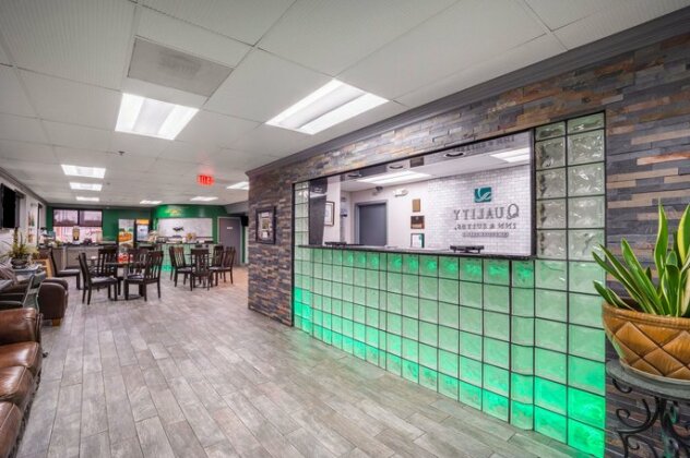 Quality Inn & Suites Ft Jackson Maingate - Photo4