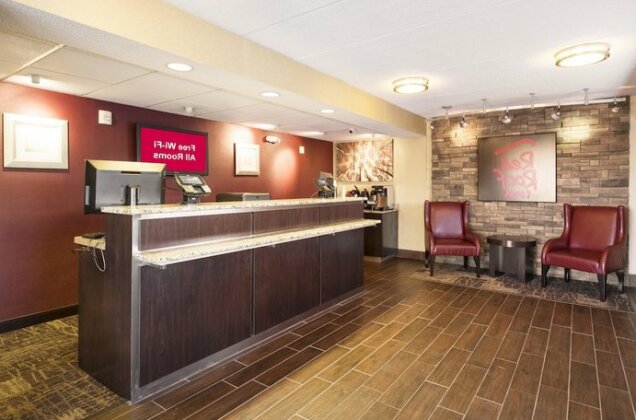 Red Roof Inn Columbia East - Fort Jackson - Photo3