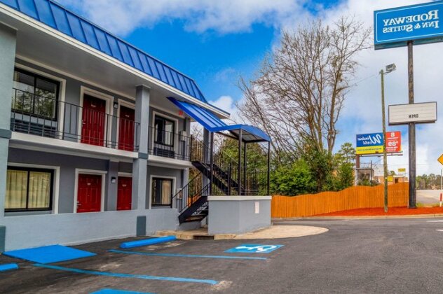 Rodeway Inn & Suites Fort Jackson - Photo4