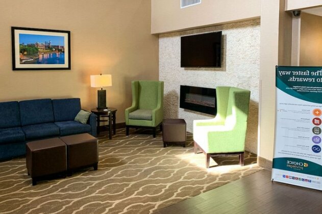 Comfort Suites Columbus State University Area - Photo3