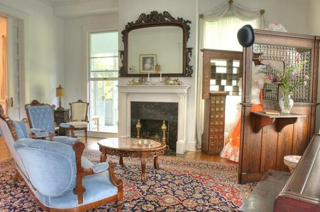The Jackie O' House Bed and Breakfast - Photo4