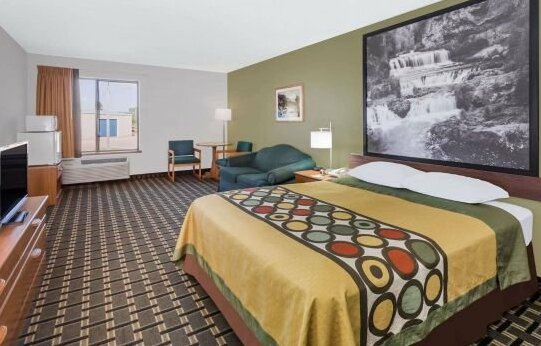 Boarders Inn & Suites by Cobblestone Hotels - Columbus - Photo3