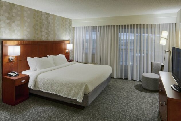 Courtyard by Marriott Columbus West - Photo2