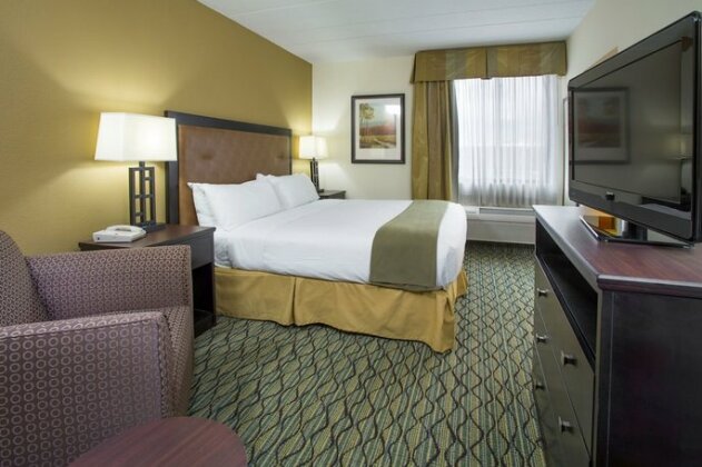 Holiday Inn Express Hotel & Suites Columbus Airport - Photo5