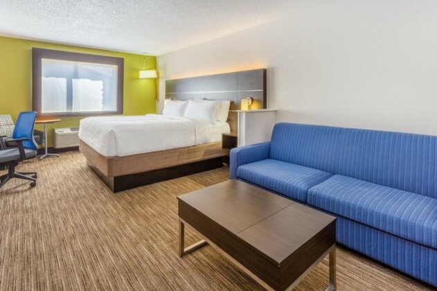 Holiday Inn Express Hotel & Suites Exit I-71 Ohio State Fair - Expo Center - Photo4