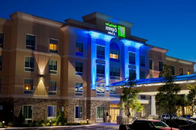 Holiday Inn Express & Suites Columbus - Easton Area