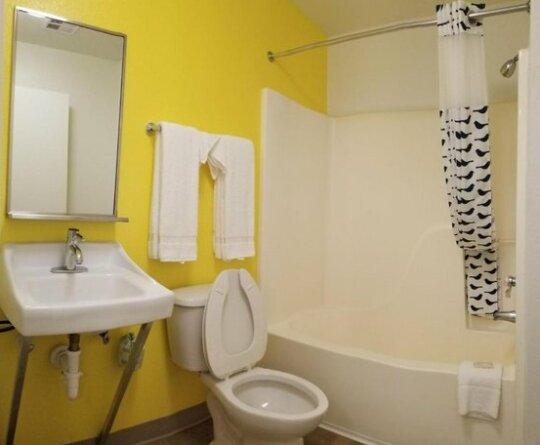 InTown Suites Extended Stay Columbus OH - Dublin - Photo4