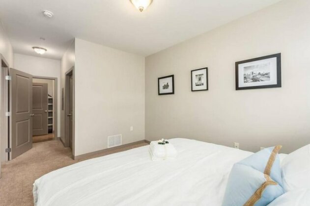 Luxury One Bedroom At 190 South High Street-Free Parking - Photo2