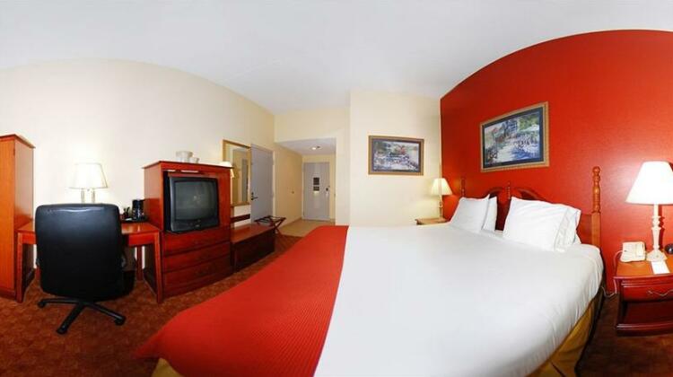 Red Roof Inn & Suites Columbus West Broad - Photo5