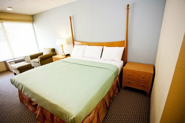 Star City Inn and Suites - Photo4