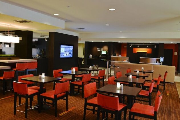 Courtyard by Marriott Concord - Photo2