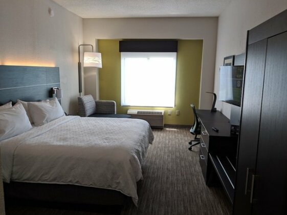 Holiday Inn Express Hotel & Suites Charlotte-Concord I-85 - Photo4