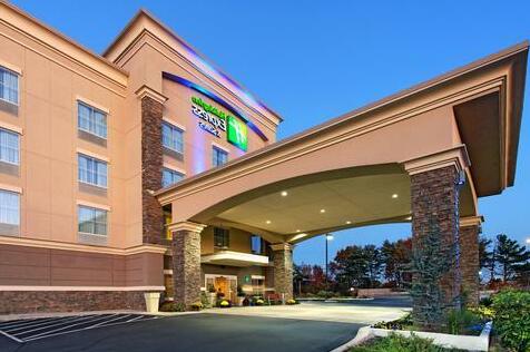 Holiday Inn Express & Suites Cookeville - Photo3