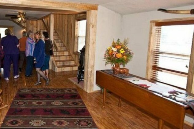 Trail City Bed & Breakfast - Photo2
