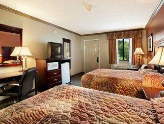 Hill Country Inn and Suite - Photo5
