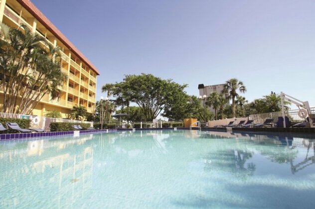 La Quinta Inn & Suites Coral Springs University Drive - Photo5