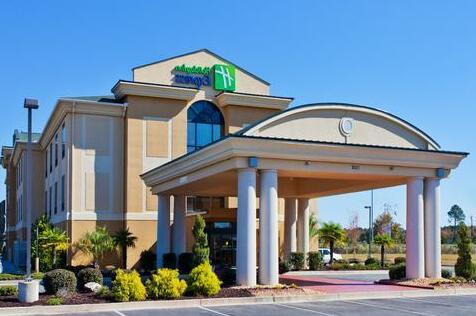 Holiday Inn Express Hotel & Suites Cordele North - Photo2