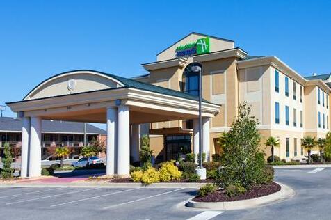 Holiday Inn Express Hotel & Suites Cordele North - Photo4