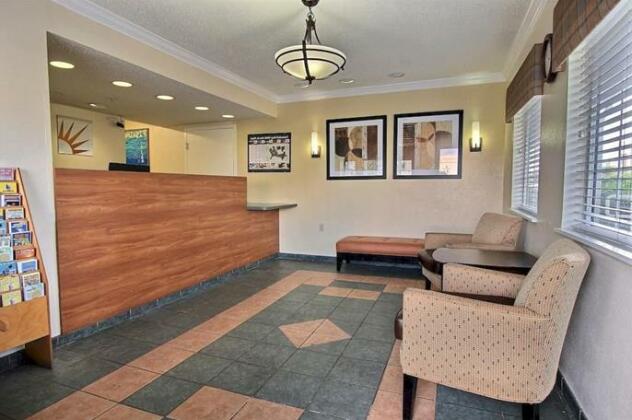 InTown Suites Extended Stay Corpus Christi - Photo5