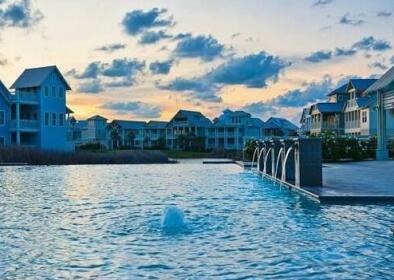 Stunning Cinnamon Shores Condo by TurnKey Vacation Rentals