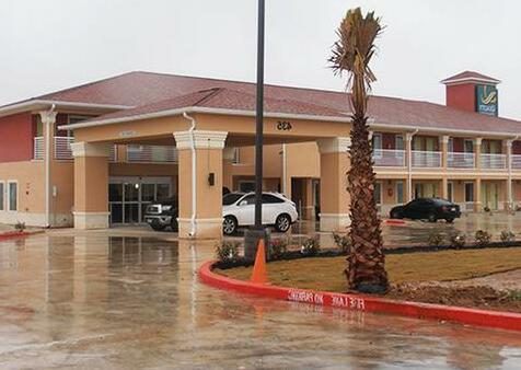 Quality Inn & Suites Cotulla I-35 - Photo2