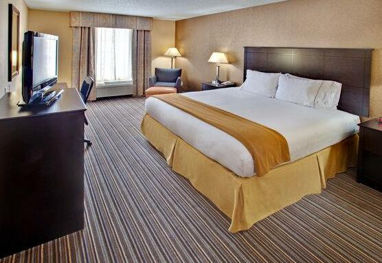 Holiday Inn Express Hotel & Suites Council Bluffs - Convention Center Area - Photo3
