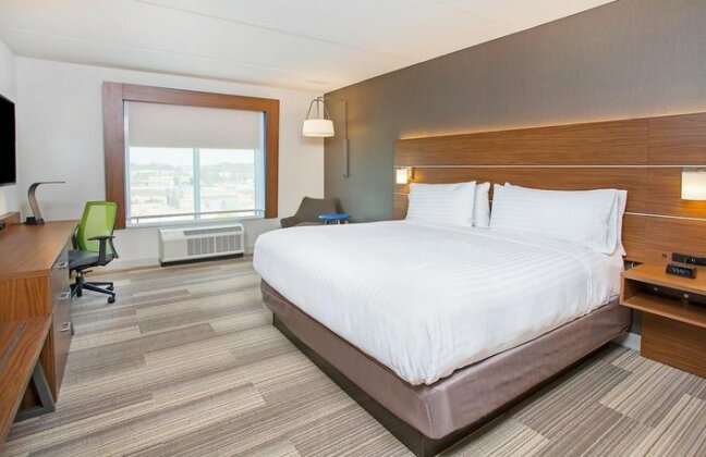 Holiday Inn Express & Suites Covington - Photo2