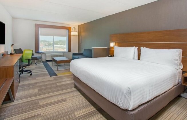 Holiday Inn Express & Suites Covington - Photo3