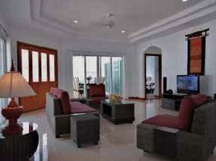 Crescent Sandpiper Condominiums - Photo2