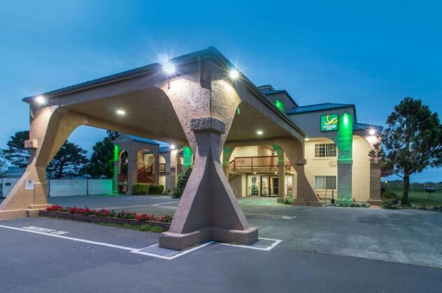 Quality Inn & Suites Redwood Coast - Photo2
