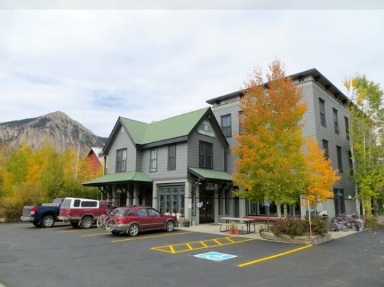 Crested Butte Lodge and Hostel