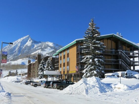 Evergreen by Crested Butte Lodging