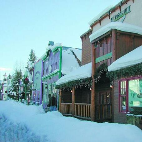 Slopeside Condominiums by Crested Butte Lodging