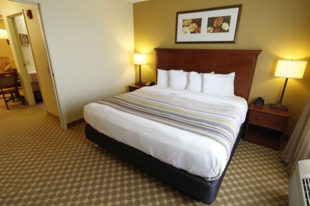 Country Inn & Suites by Radisson Crystal Lake IL - Photo4