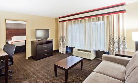Holiday Inn Express & Suites Atlanta-Cumming - Photo5