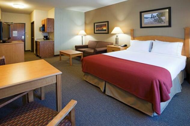 Holiday Inn Express & Suites Custer - Photo2