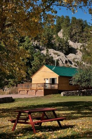 Rock Crest Lodge & Cabins - Photo2