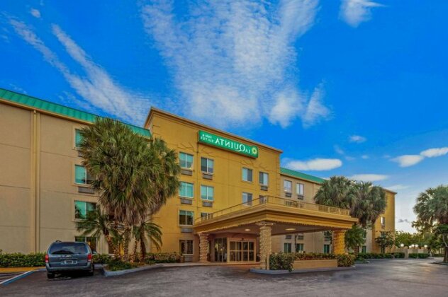 La Quinta Inn & Suites Miami Cutler Bay - Photo2
