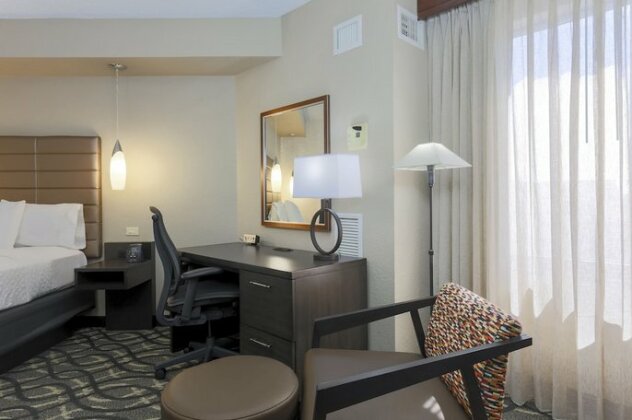 Embassy Suites by Hilton Dallas-Love Field - Photo4