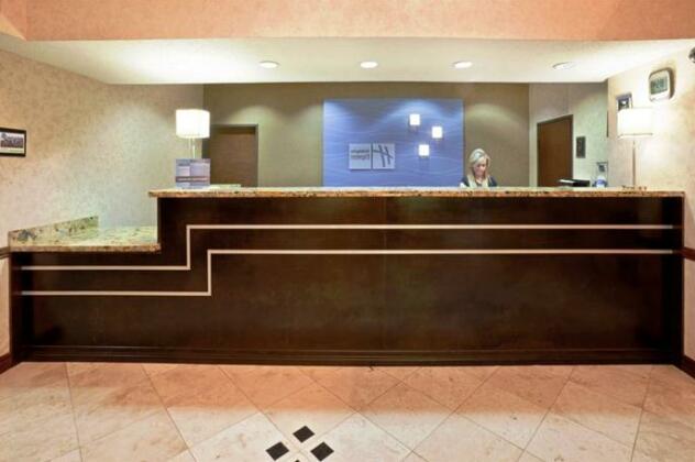 Holiday Inn Express Hotel & Suites Dallas Park Central Northeast - Photo4