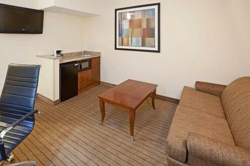 Holiday Inn Express Hotel & Suites Dallas Park Central Northeast - Photo5