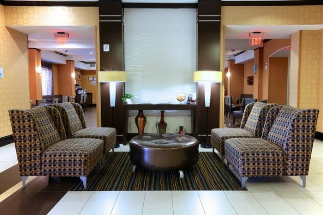 Holiday Inn Express Hotel & Suites Dallas West - Photo4