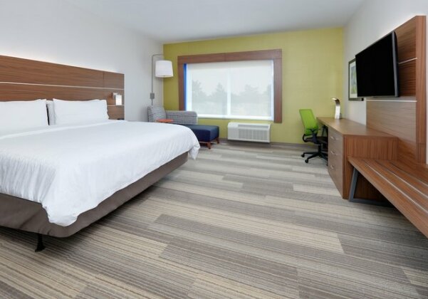 Holiday Inn Express & Suites - Dallas NW HWY - Love Field - Photo4