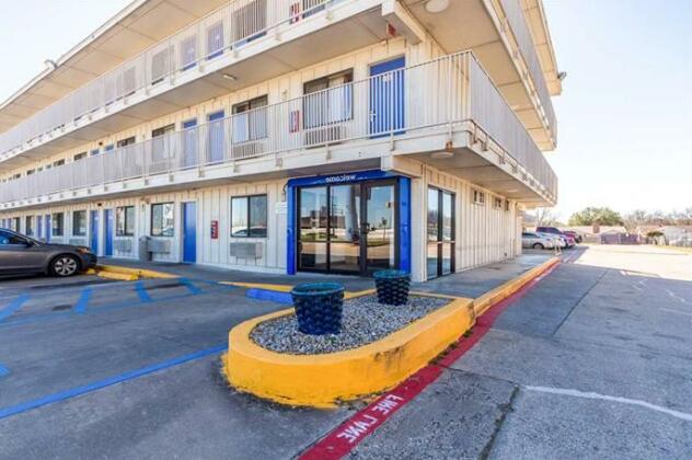 Motel 6 Dallas - Garland - Photo3